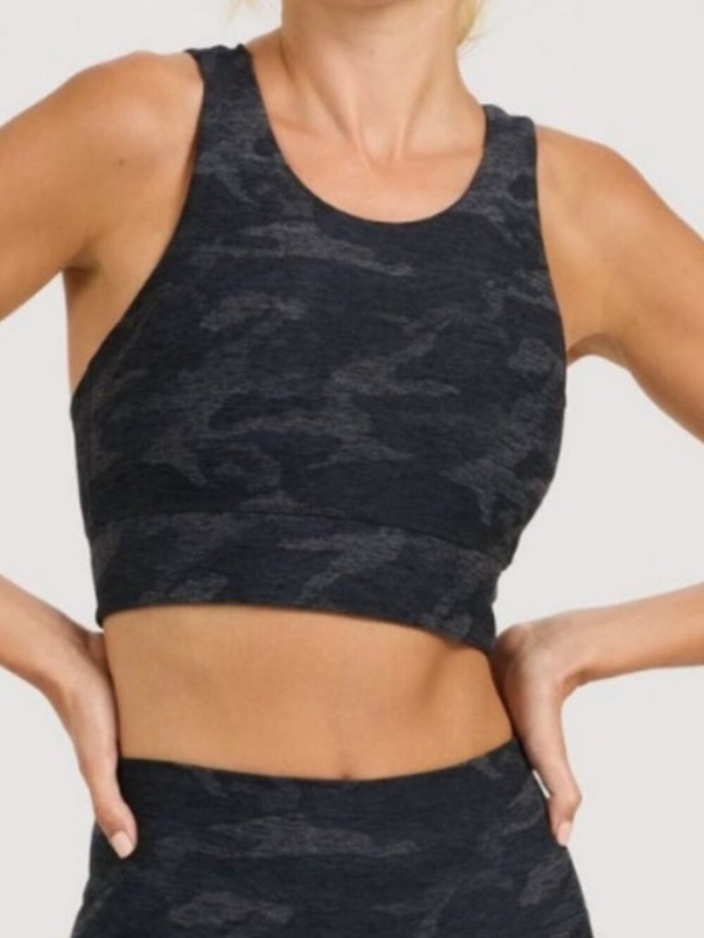 Vuori Elevation Bra in Black Camo